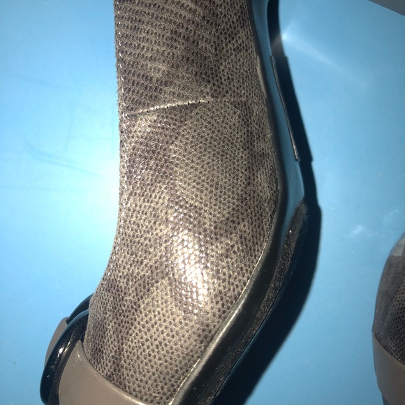 Comfortable heels! Great for work! - Picture 4 of 5